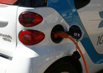 Instalação e Manutenção de Unidades de Carregamento de Veículos Elétricos